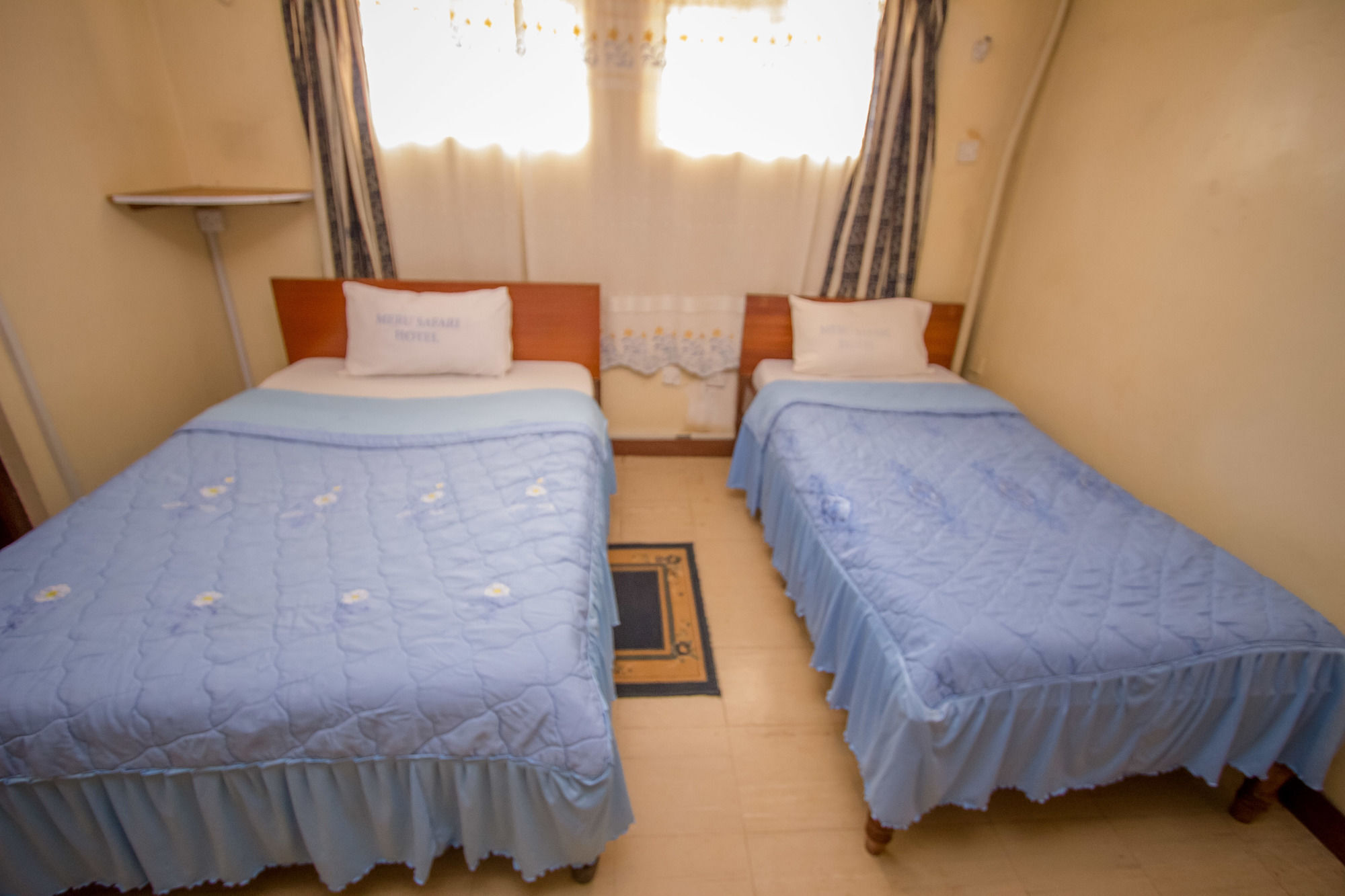 Meru Safari Hotel Экстерьер фото