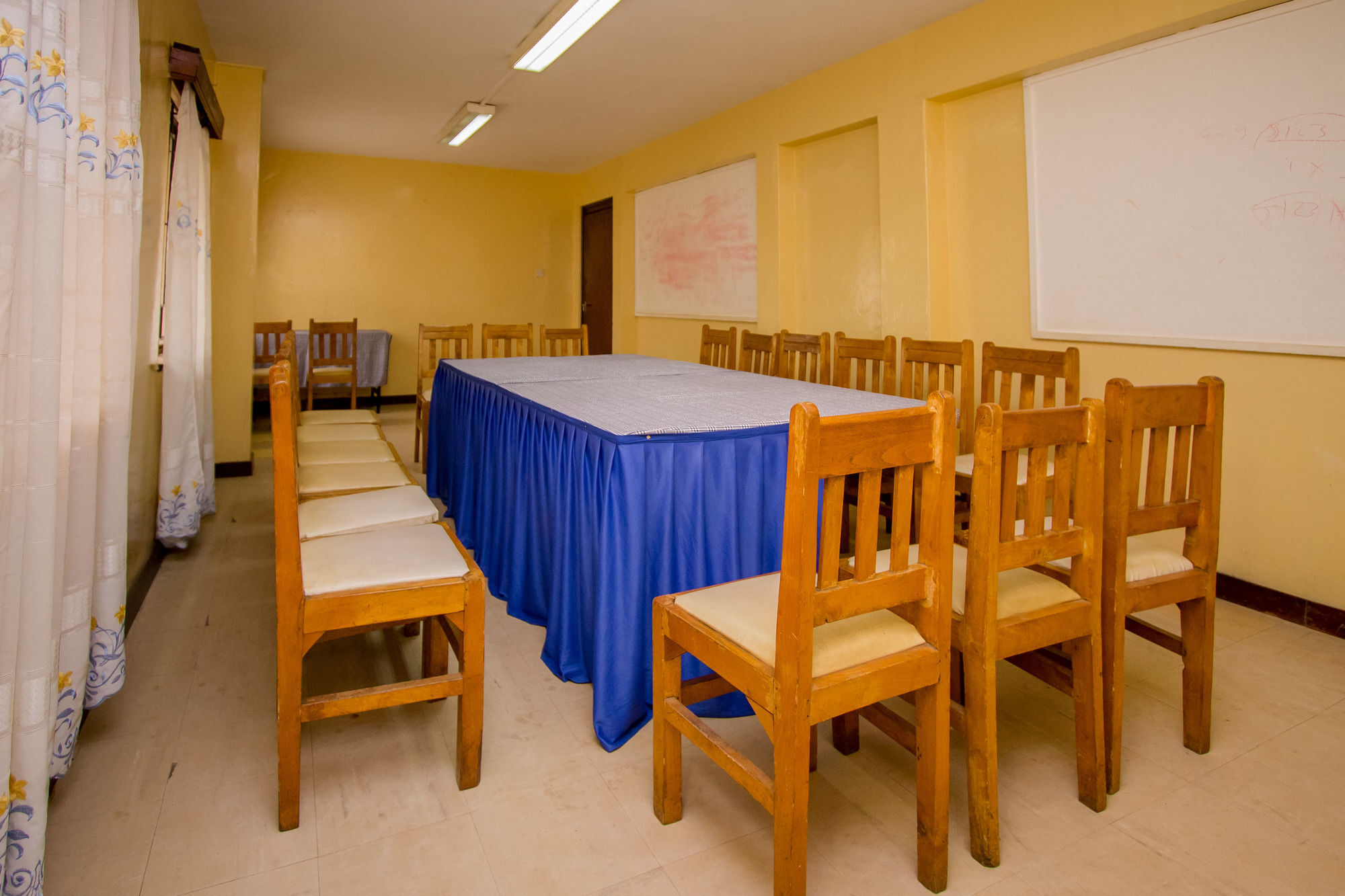 Meru Safari Hotel Экстерьер фото