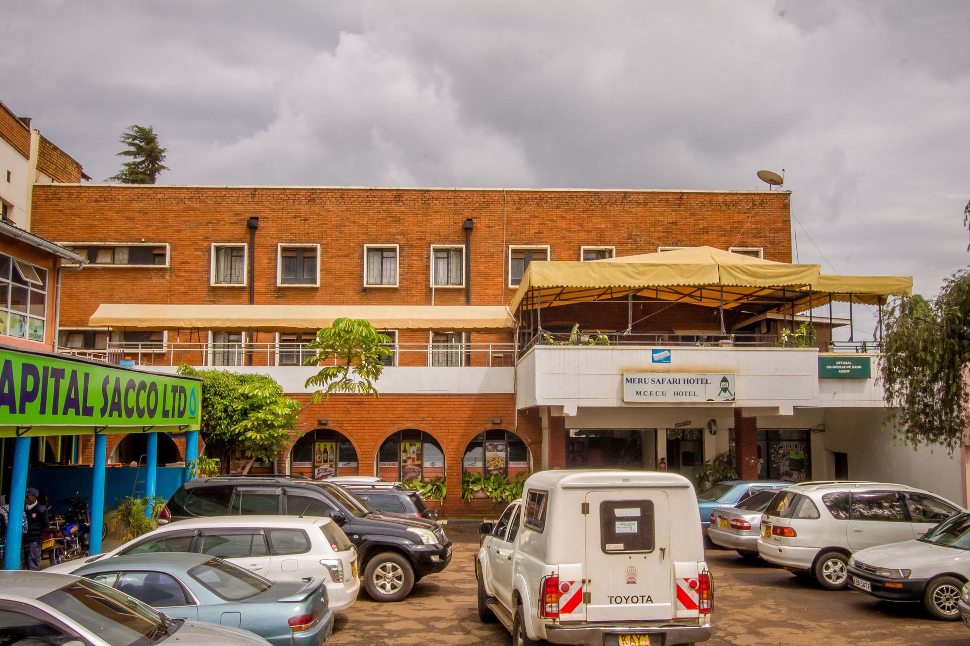 Meru Safari Hotel Экстерьер фото